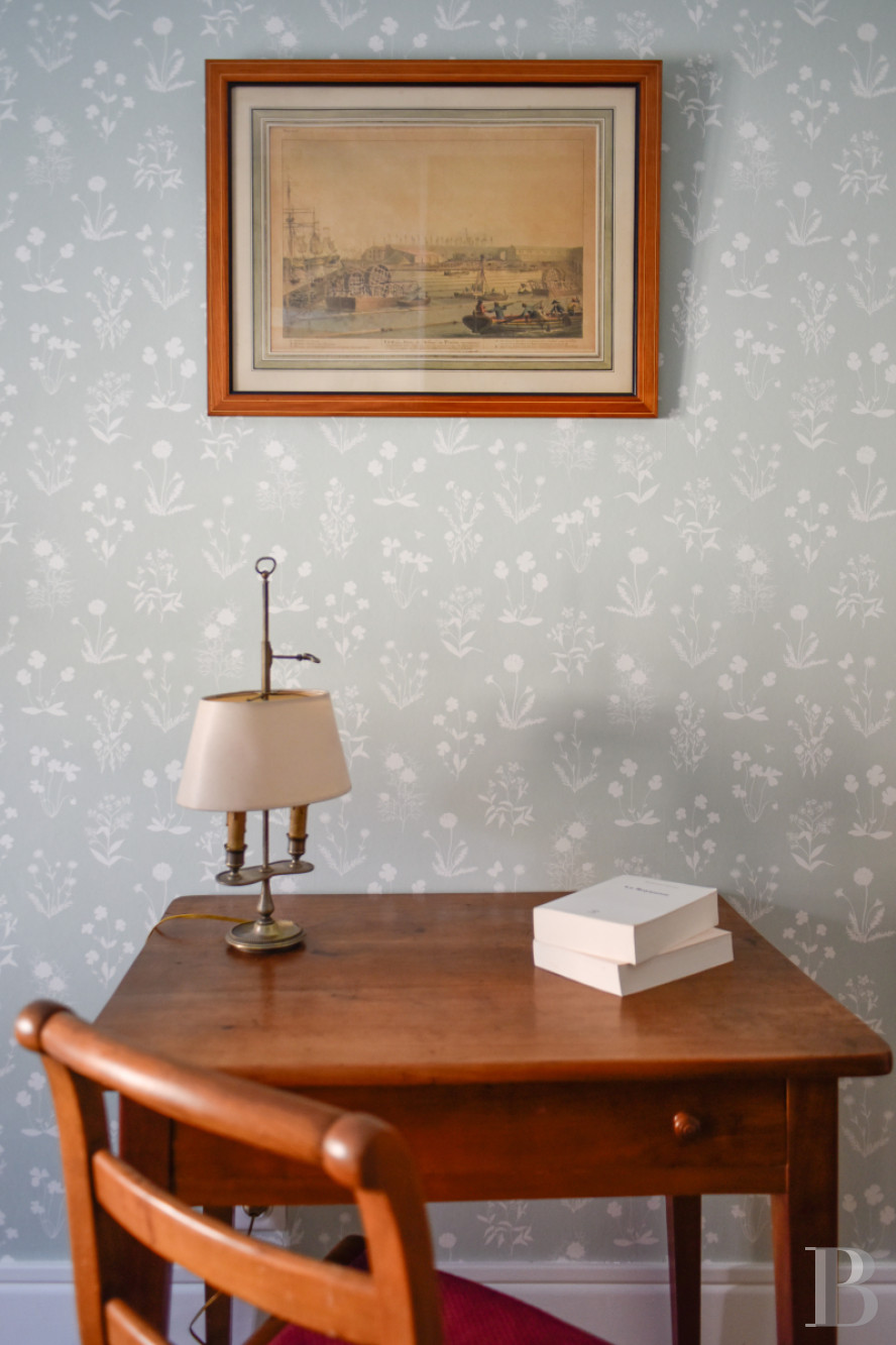 En Limousin, dans le sud-est de la Creuse et à proximité d’Aubusson, un logis indépendant du 17e siècle au centre d’une place forte médiévale,  - photo  n°19